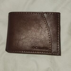 Columbia Brown Leather Card & Key Holder Wallet